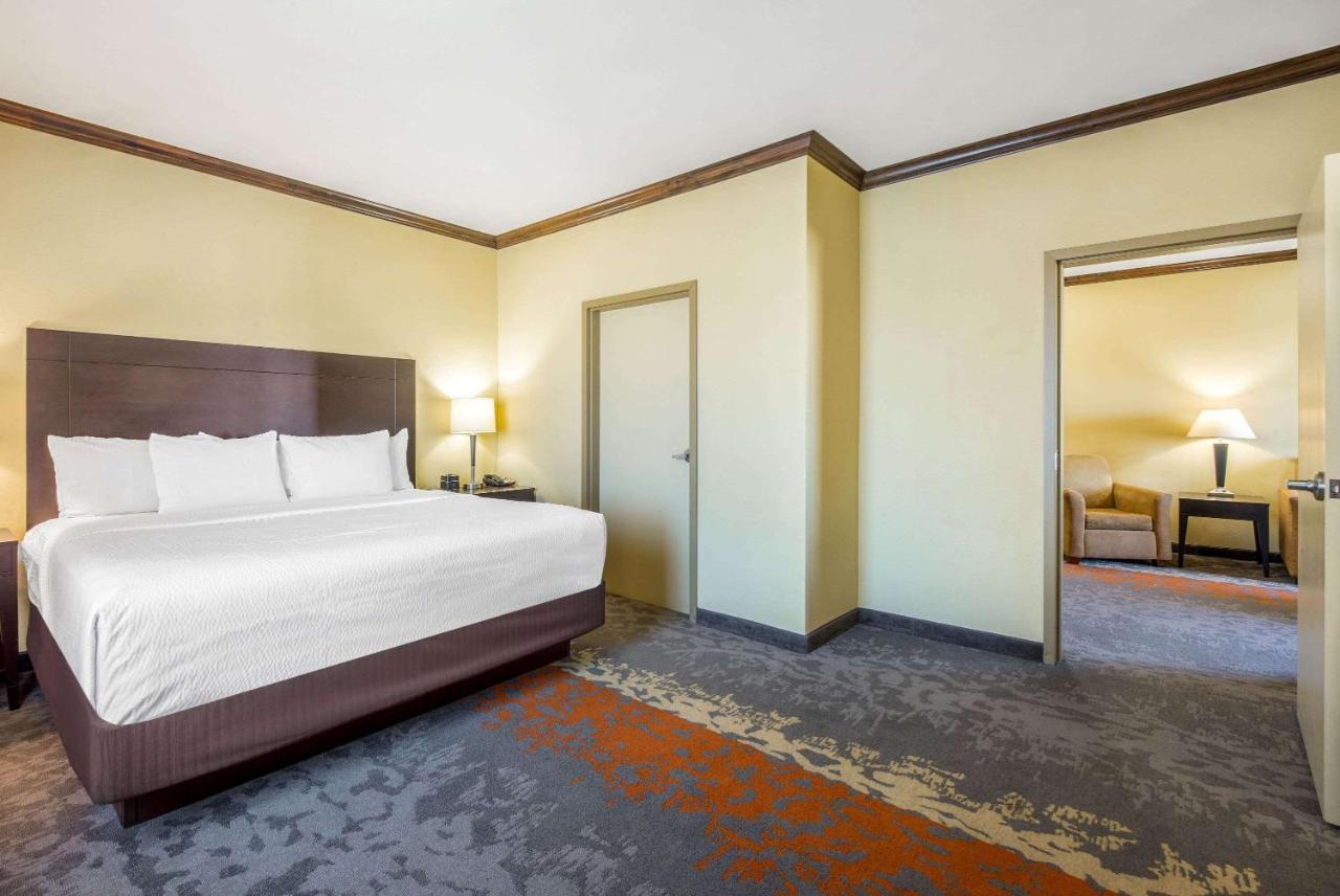 La Quinta By Wyndham Eastland Hotel Bagian luar foto