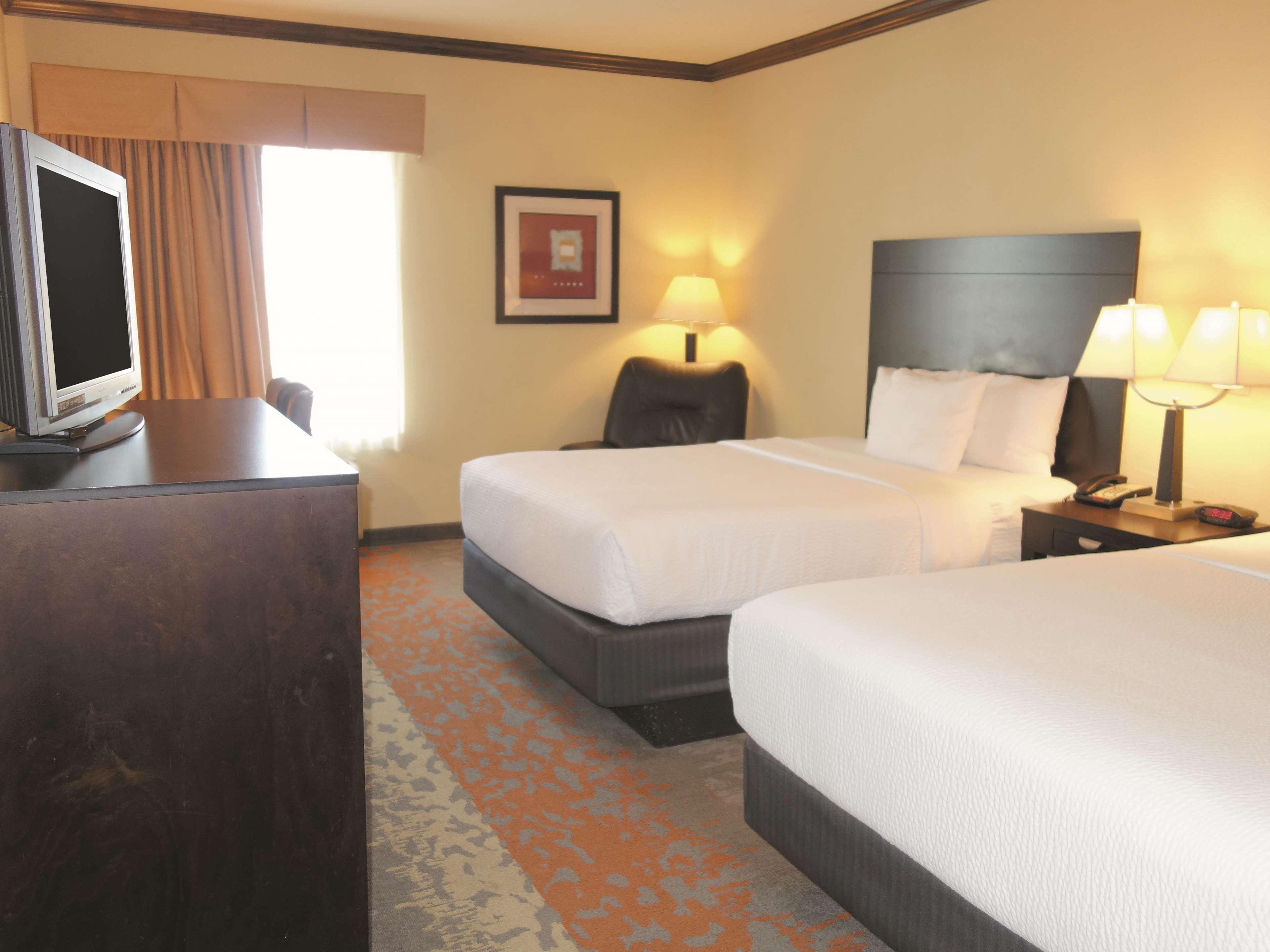 La Quinta By Wyndham Eastland Hotel Bagian luar foto