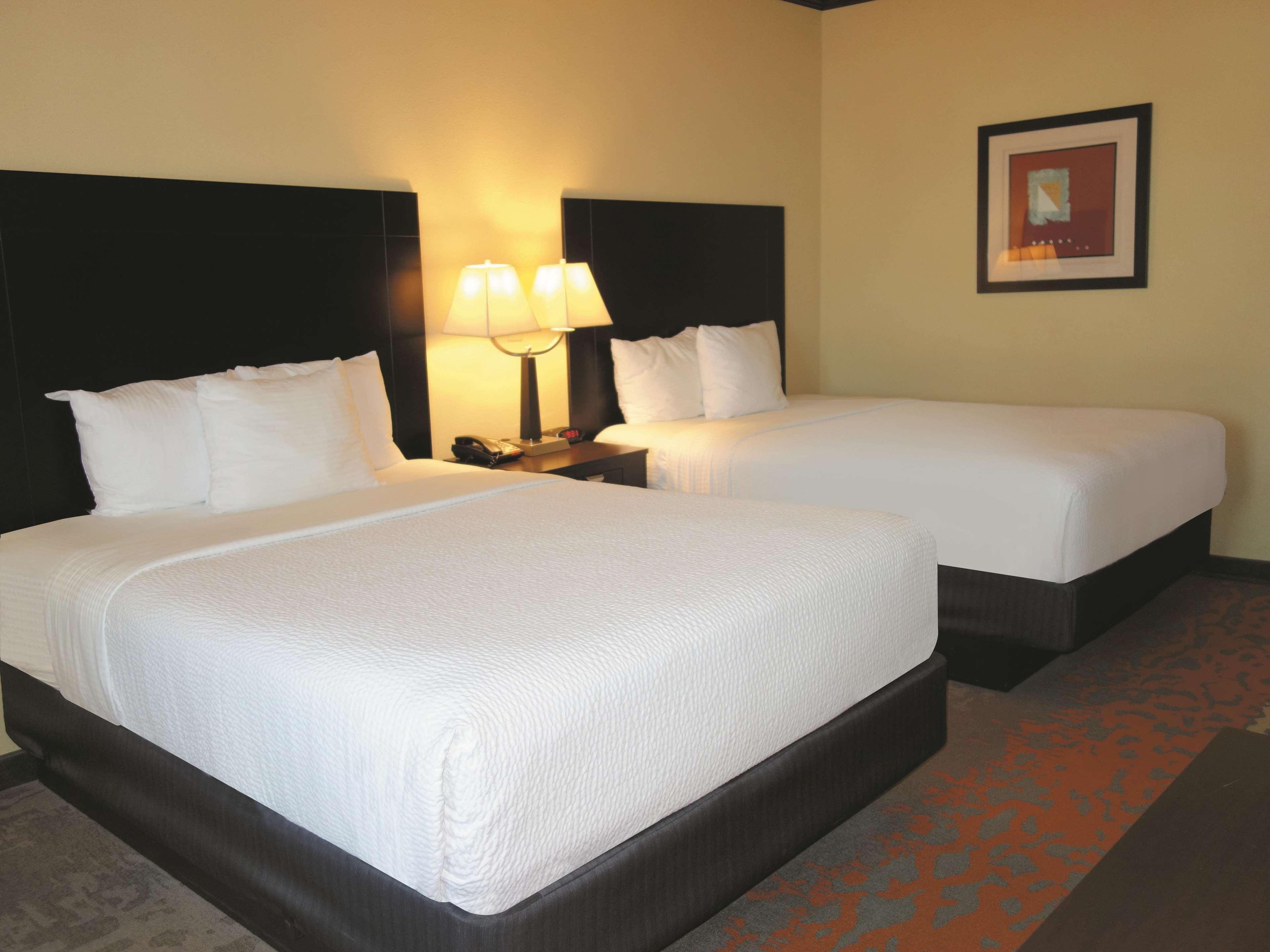 La Quinta By Wyndham Eastland Hotel Bagian luar foto