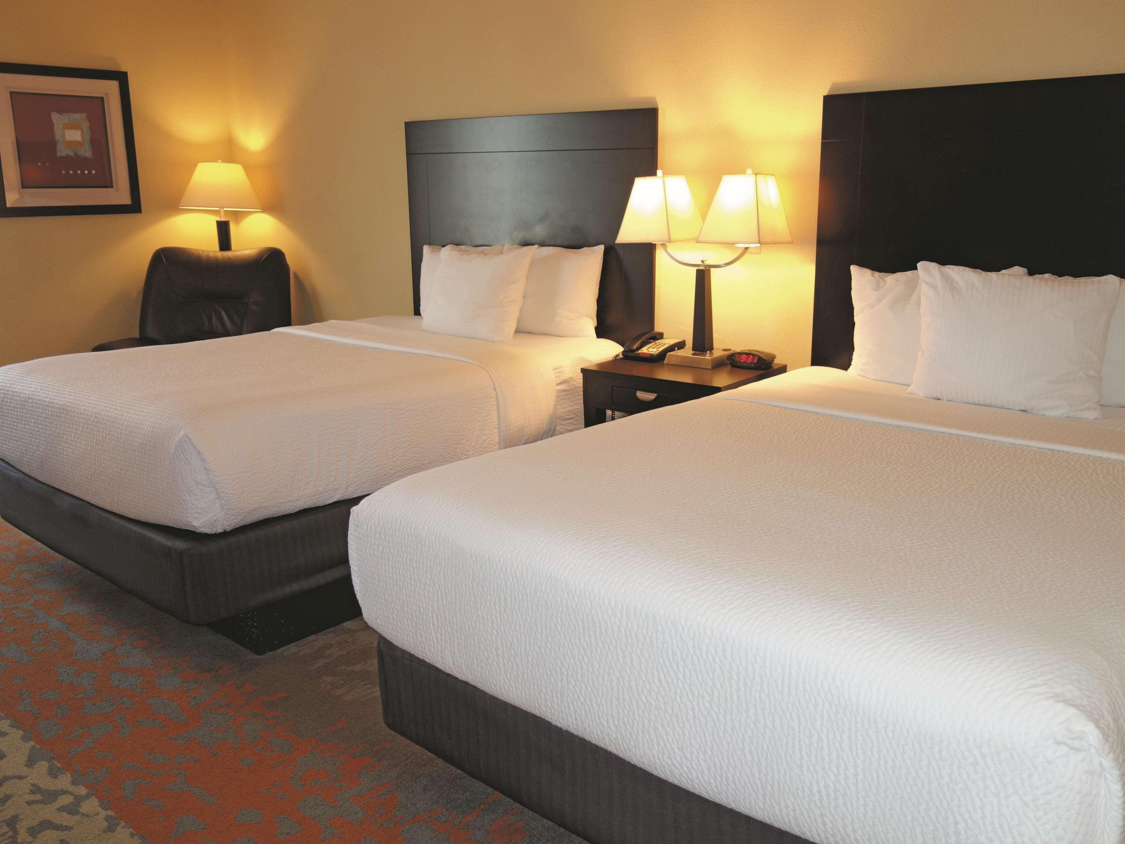La Quinta By Wyndham Eastland Hotel Bagian luar foto