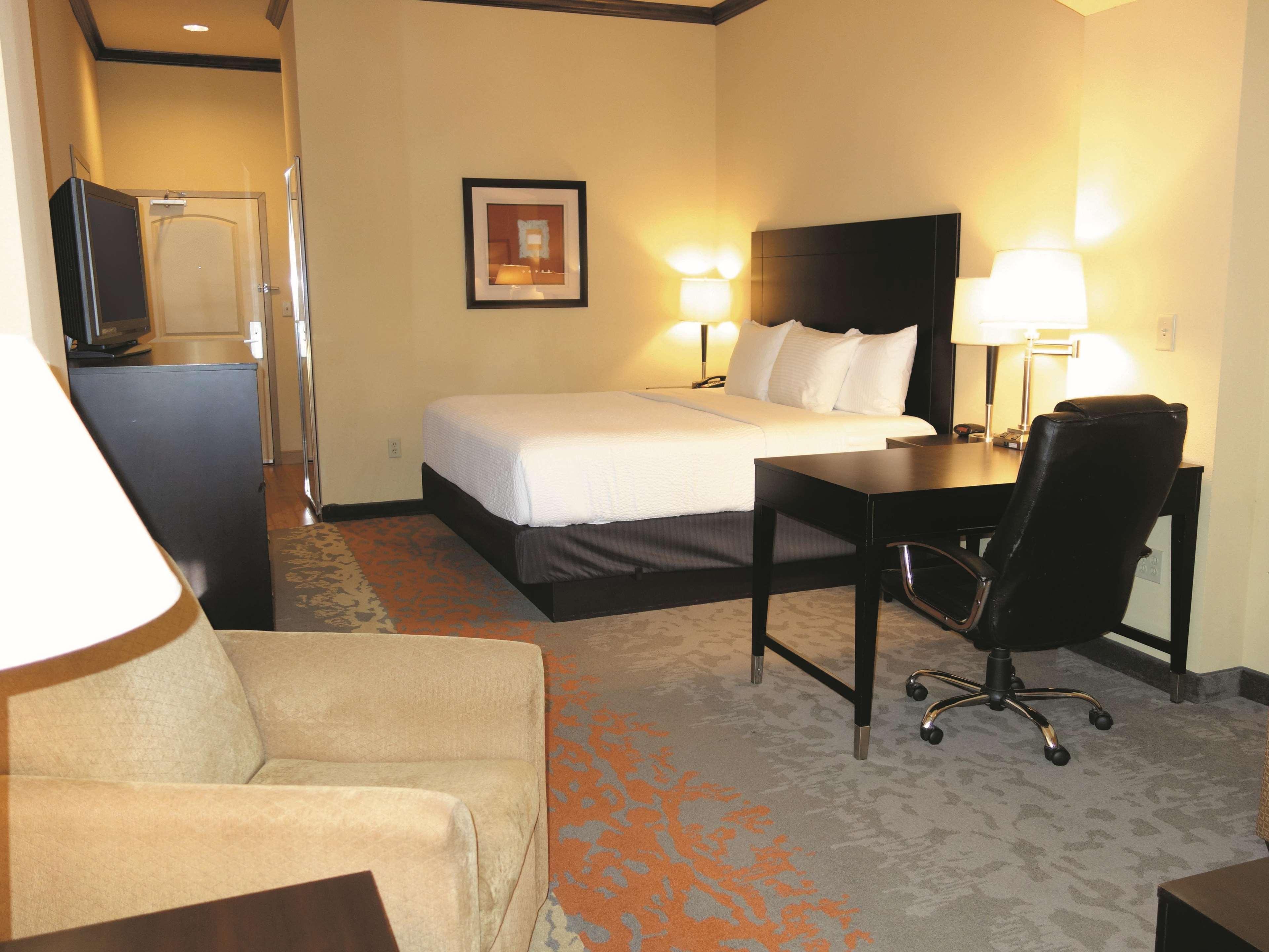 La Quinta By Wyndham Eastland Hotel Bagian luar foto