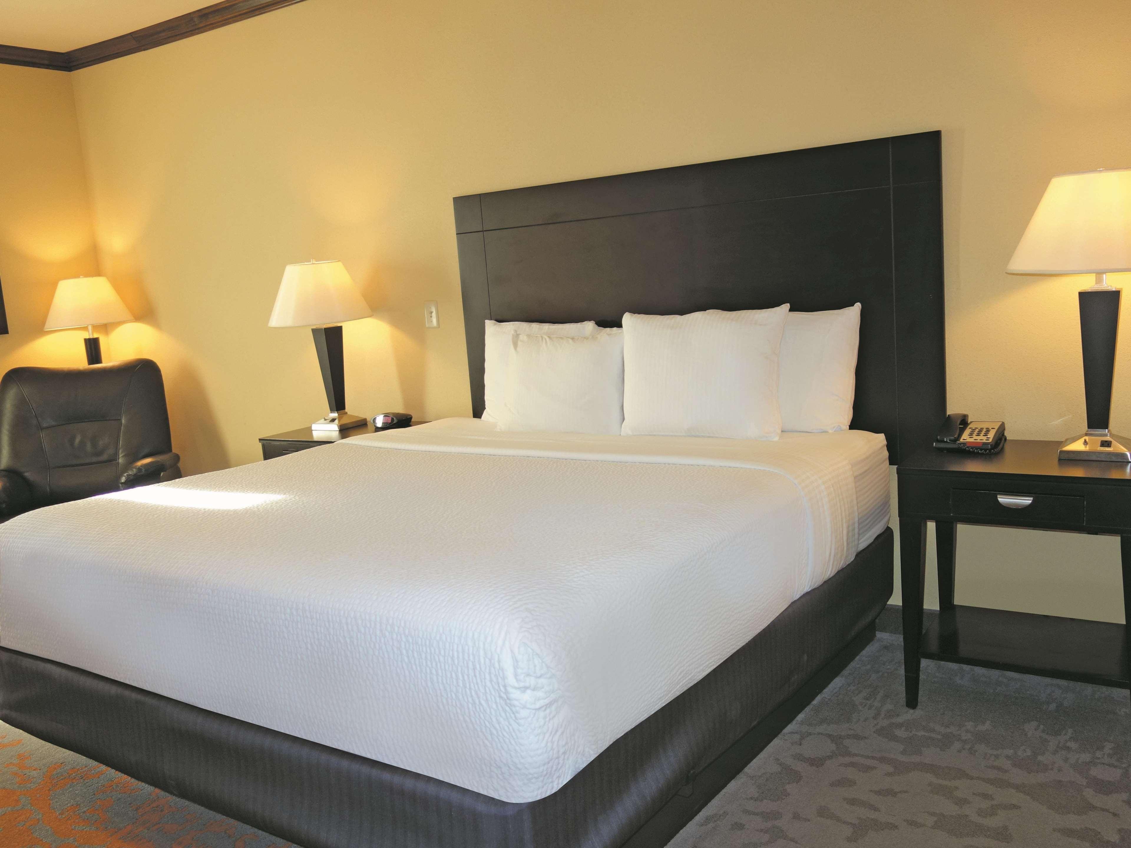 La Quinta By Wyndham Eastland Hotel Bagian luar foto