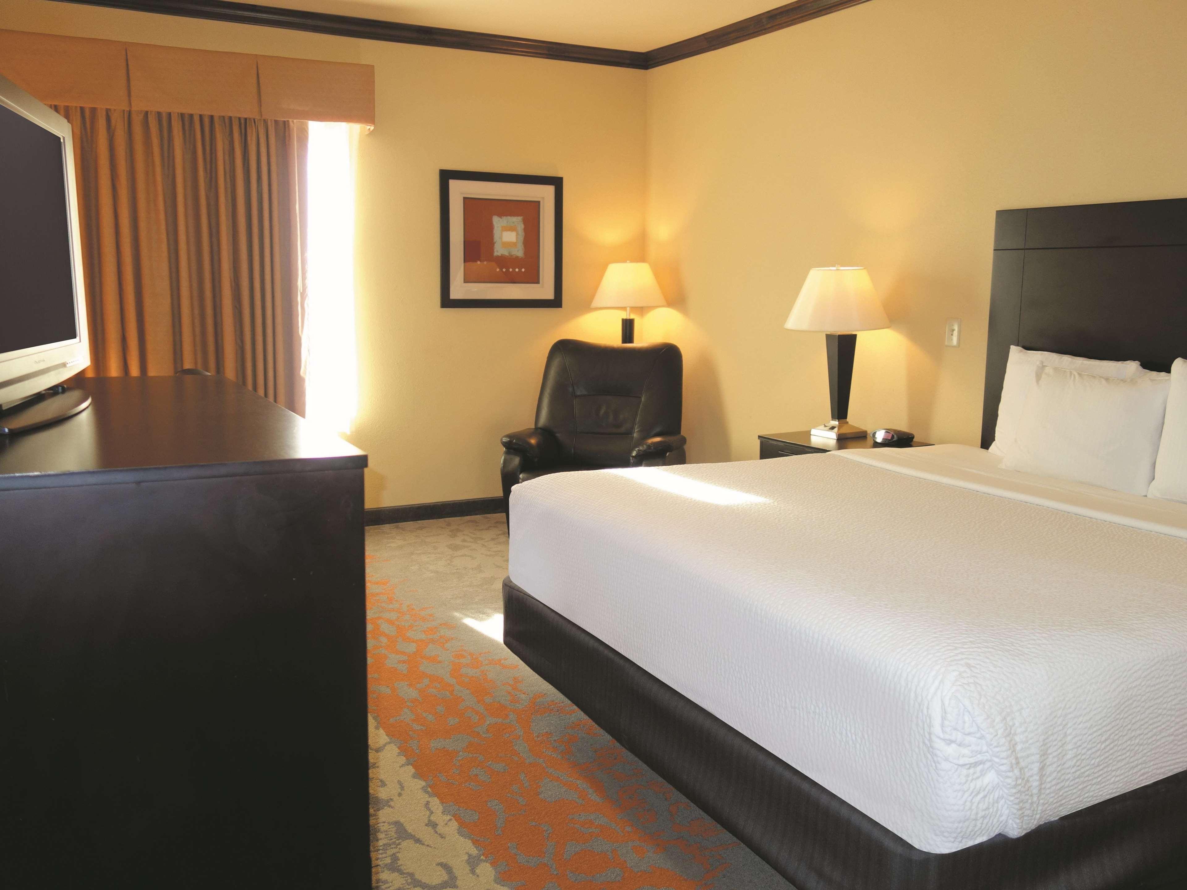 La Quinta By Wyndham Eastland Hotel Bagian luar foto