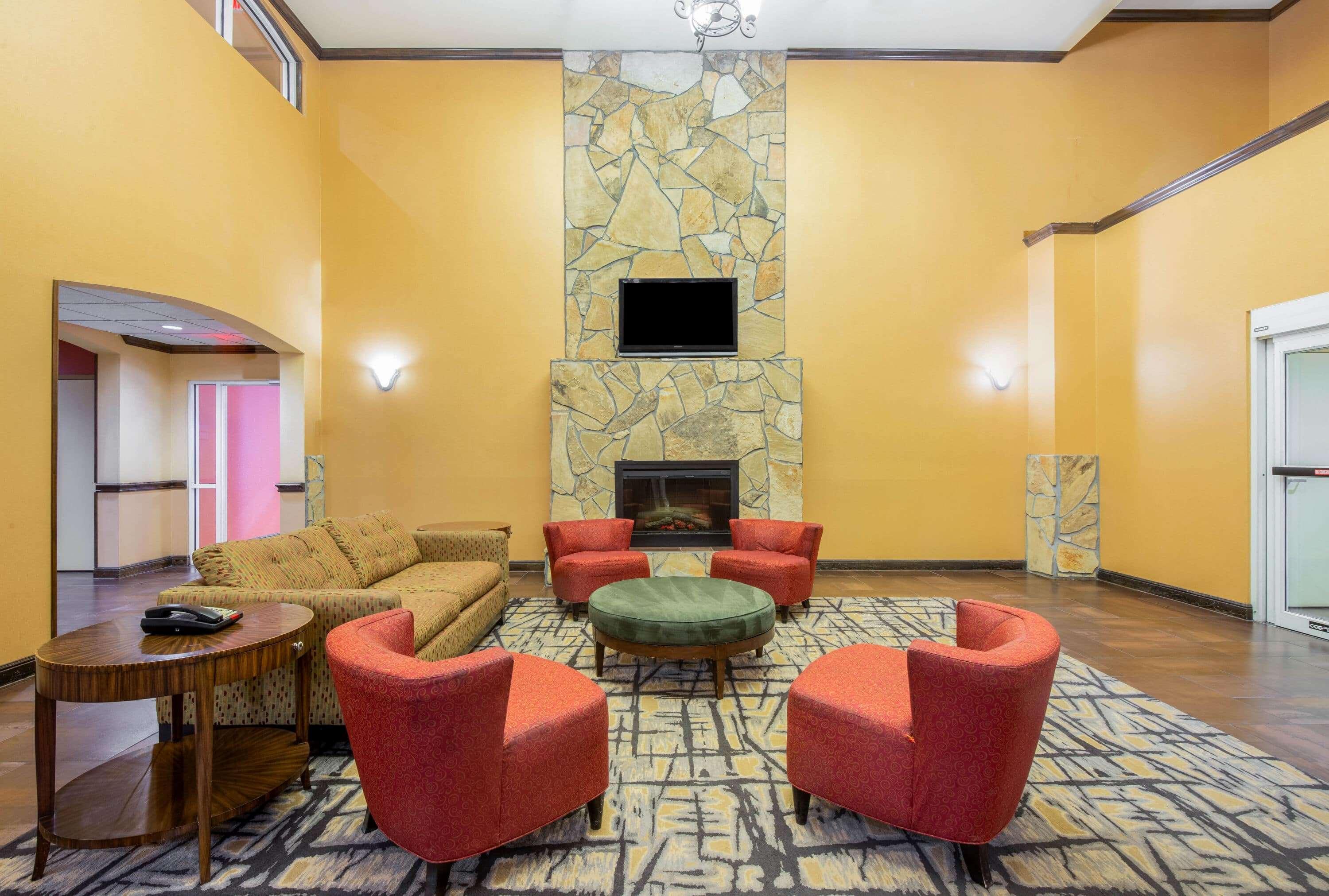 La Quinta By Wyndham Eastland Hotel Bagian luar foto